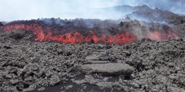 Monitorean nuevo flujo de lava del volcán de Pacaya
