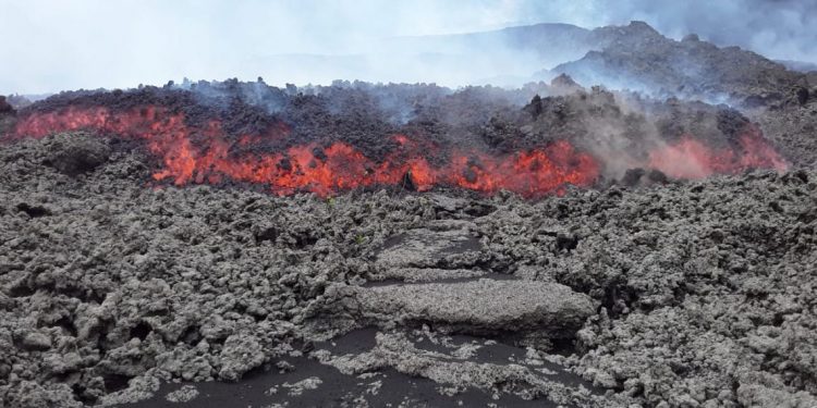 Monitorean nuevo flujo de lava del volcán de Pacaya