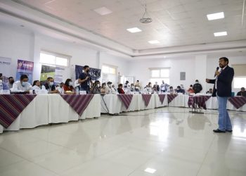 Anam durante reunión con autoridades de Huehuetenango