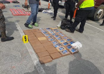 Incautan 619 paquetes de cocaína en puerto Quetzal