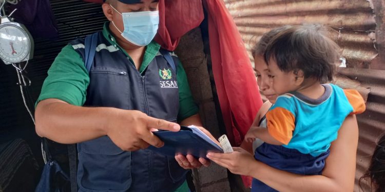 Personal de Sesan con apoyo de los gobiernos locales realizan el monitoreo en el departamento de Escuintla.