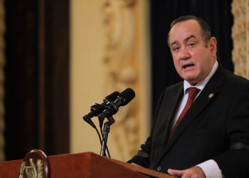 Presidente Alejandro Giammattei en Palacio Nacional de la Cultura