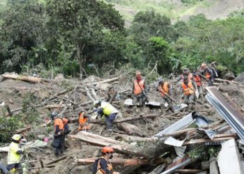 Presentan avances de plan para reconstruir viviendas