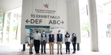 Recorrido por el albergue Kay Bailey Hutchison Convention KBH, en Dallas Texas