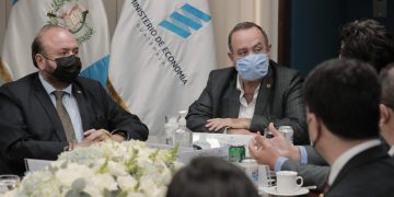 Reunión del presidente Alejandro Giammattei con autoridades de Economía