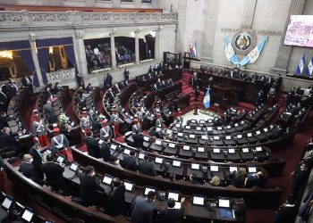 Congreso celebra sesión solemne por 36 aniversario de la Constitución
