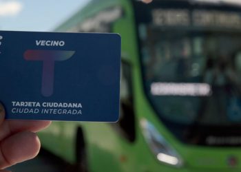 Transmetro inicia pago de pasaje a través de tarjeta ciudadana .