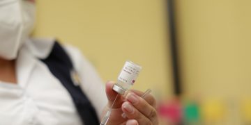 “Todos deberían venir a vacunarse”, dice adulto mayor