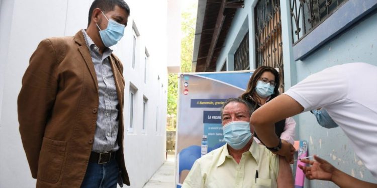 Guatemala ha vacunado a más de 270 mil personas