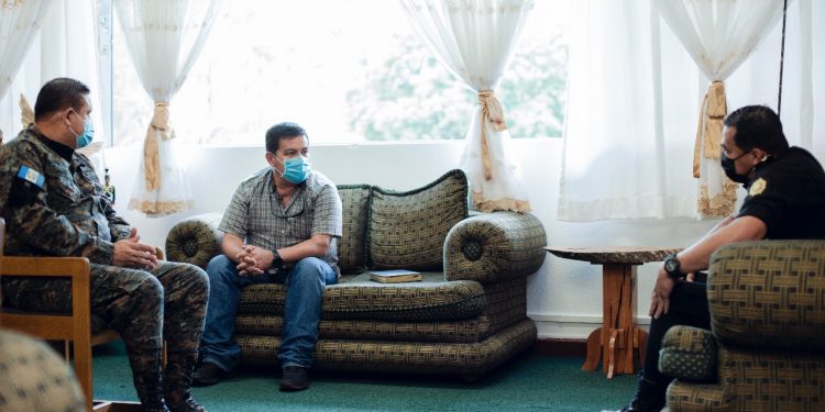 Coordinan acciones integrales para fortalecer la seguridad en Alta Verapaz