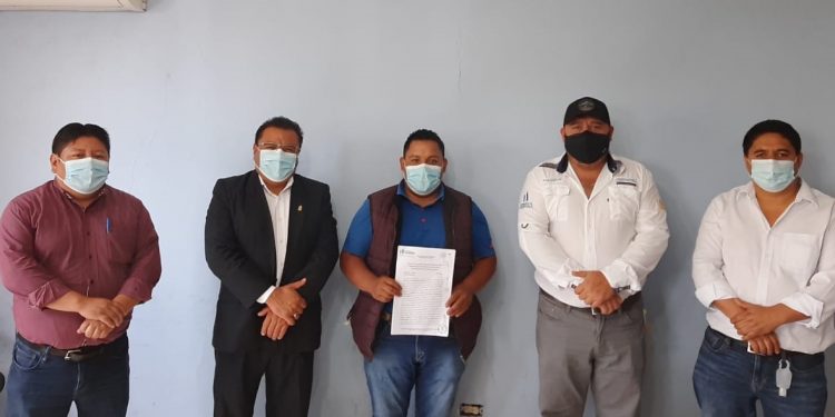 Convenio viabiliza mejoras de camino rural en San Martín Jilotepeque