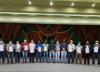 Comunidades de Santa Apolonia, Chimaltenango, contarán con mejores caminos y escuelas