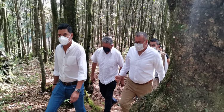 Promueven la creación de senderos en el cerro de la Cruz, en Olintepeque