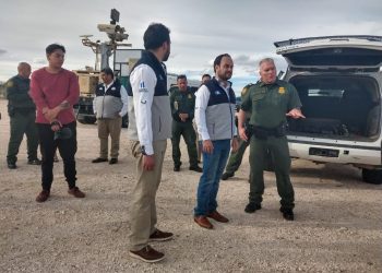 Canciller visitará albergues temporales de migrantes en Texas