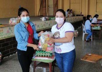Madres de familia de Chiquimula agradecen nueva dotación de alimentos escolares