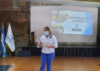 Promueven empoderamiento de la mujer huehueteca