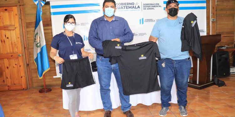 Gobernador de Izabal dirige reunión con personal de Cultura y Deportes