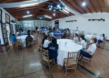 Gobernador de Alta Verapaz participa en rendición de cuentas de Plan Internacional