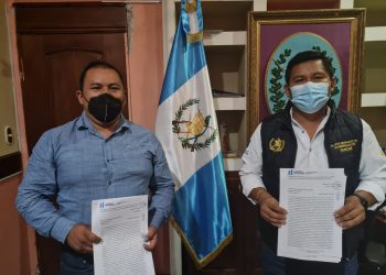 Firman ocho convenios para proyectos de desarrollo en Quiché