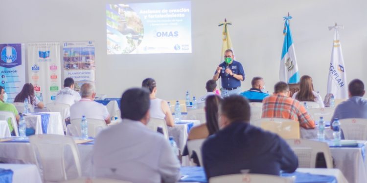 Alcaldes de El Progreso se capacitan en agua y saneamiento