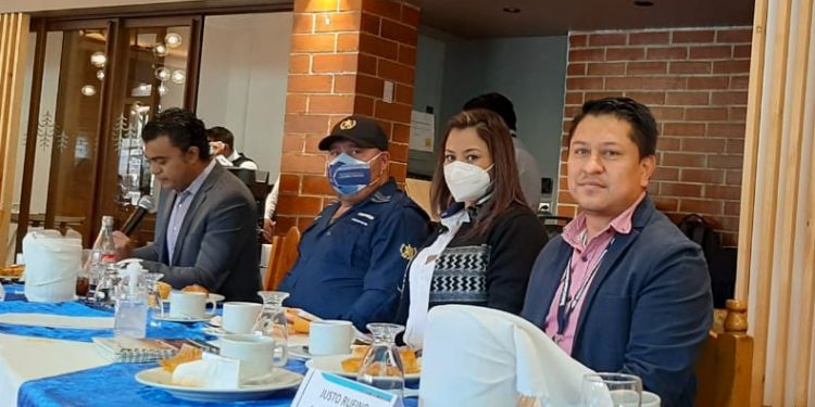 Autoridades analizan acciones para promover el desarrollo en Chimaltenango