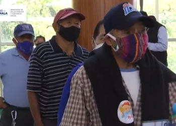Comparten video de la vacunación de Abuelitos Heladeros