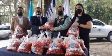 Facultad de Agronomía entrega ayuda alimentaria