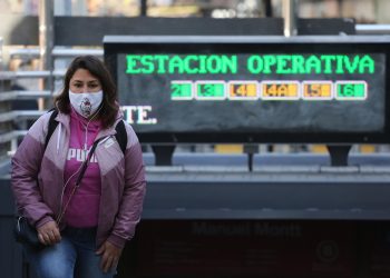 Chile anuncia nuevos desconfinamientos a dos días de megacomicios