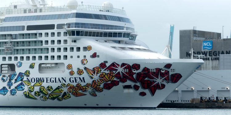 Avanza plan de reactivación de cruceros en EE. UU. pero con trabas en Florida