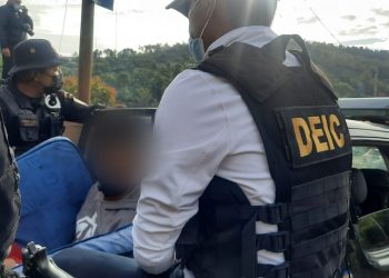 Desmantelan banda cuyos integrantes se hacían pasar por soldados y policías