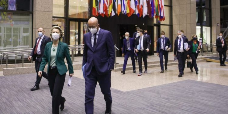 La UE celebra cumbre centrada en las relaciones exteriores, COVID-19 y clima
