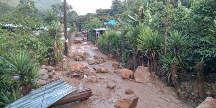 Reportan derrumbes, inundaciones y deslizamientos por lluvias en varios departamentos