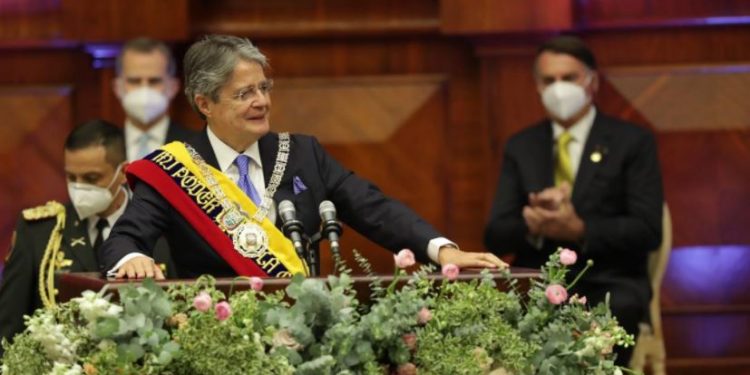 El conservador Guillermo Lasso jura como presidente de Ecuador