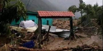 Brindan atención a más de 5 mil afectados por aguaceros en Guatemala y Quetzaltenango