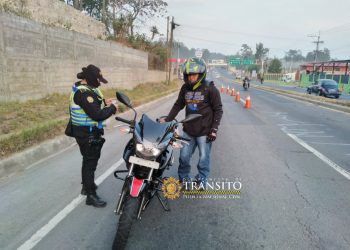 Refuerzan operativos en carreteras dirigidos a motoristas