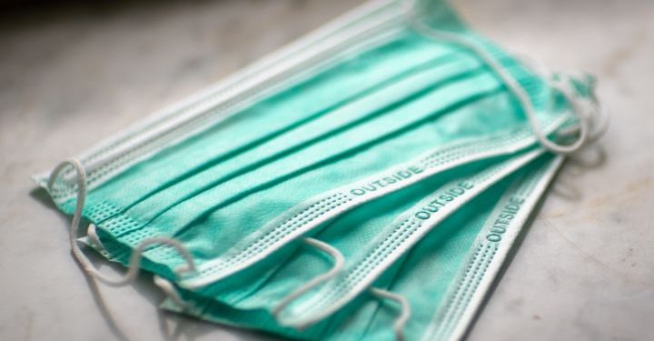 Unión Europea donará 60 millones de mascarillas a Argelia