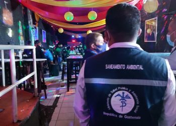 Capturados por consumir bebidas alcohólicas en horario de restricción por COVID-19