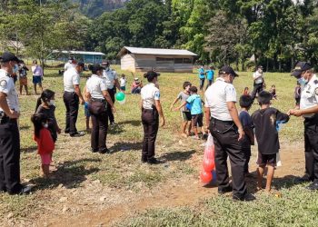 “Un día con mi comunidad”, la acción preventiva de la PNC