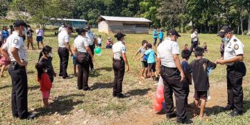 “Un día con mi comunidad”, la acción preventiva de la PNC