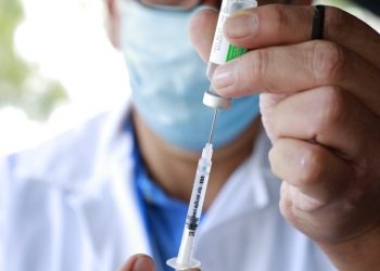 Vacunación contra el COVID-19