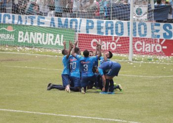 F. C. Santa Lucía Cotzumalguapa le da el primer sorbo a la copa