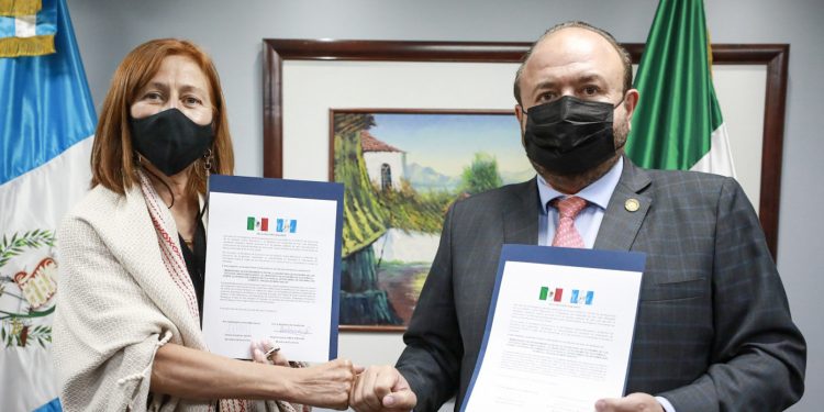 Autoridades de economía de México y Guatemala discuten comercio bilateral