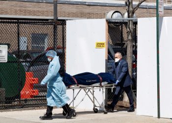 EE. UU. se acerca a los 600 mil muertos y en Chile piden cuarentena más severa