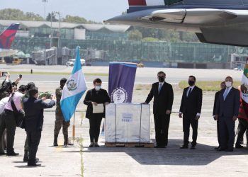 Guatemala recibe donación de vacunas por parte de México./Foto: Álvaro Interiano.
