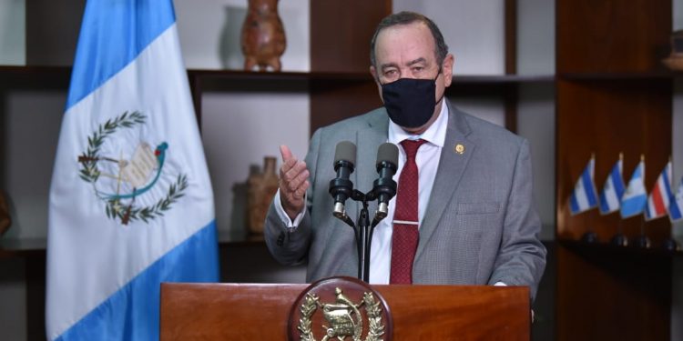 Presidente Alejandro Giammattei