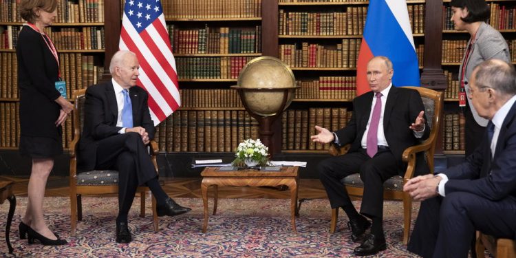 Putin y Biden declaran compromisos y acuerdos al cierre de cumbre en Ginebra