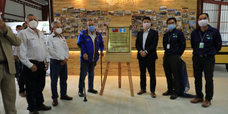 Inauguran Centro de Transformación e Investigación de Bambú