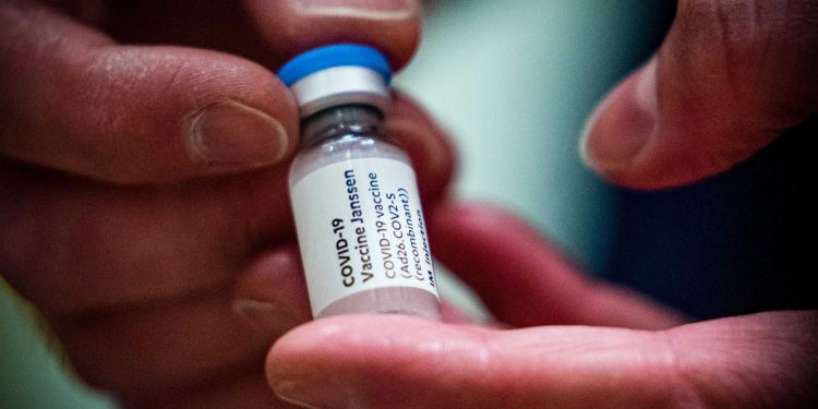 Chile es el segundo país del mundo con un mayor porcentaje de población completamente inoculada