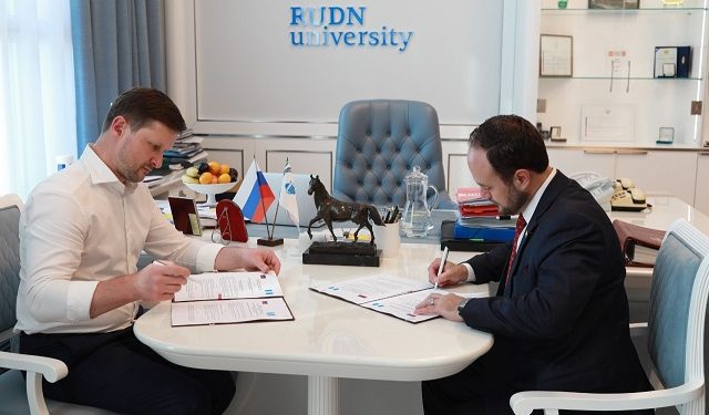 Canciller Pedro Brolo firma convenio para promover proyectos académicos con Rusia