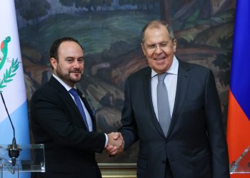 Los cancilleres de Guatemala, Pedro Brolo y de Rusia, Serguéi Lavrov, se reunieron en el país europeo la semana pasada.